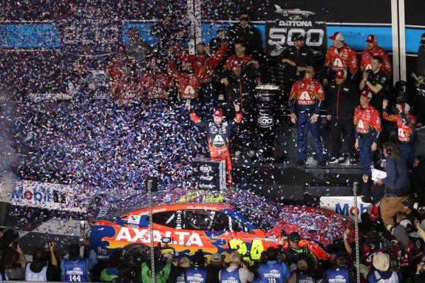 OT crash clears way for William Byron’s repeat win at Daytona