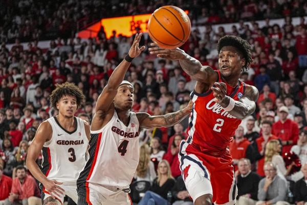 Ole Miss on roll heading into matchup with rival Mississippi State