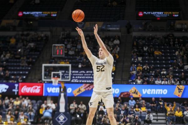 Treysen Eaglestaff, West Virginia take aim at sinking Baylor