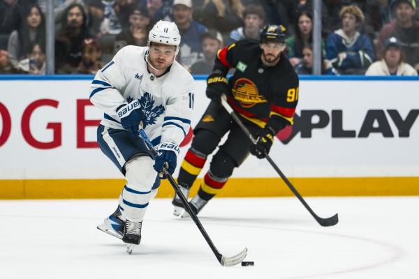 Maple Leafs snap skid , secure rare win at Canucks in shootout